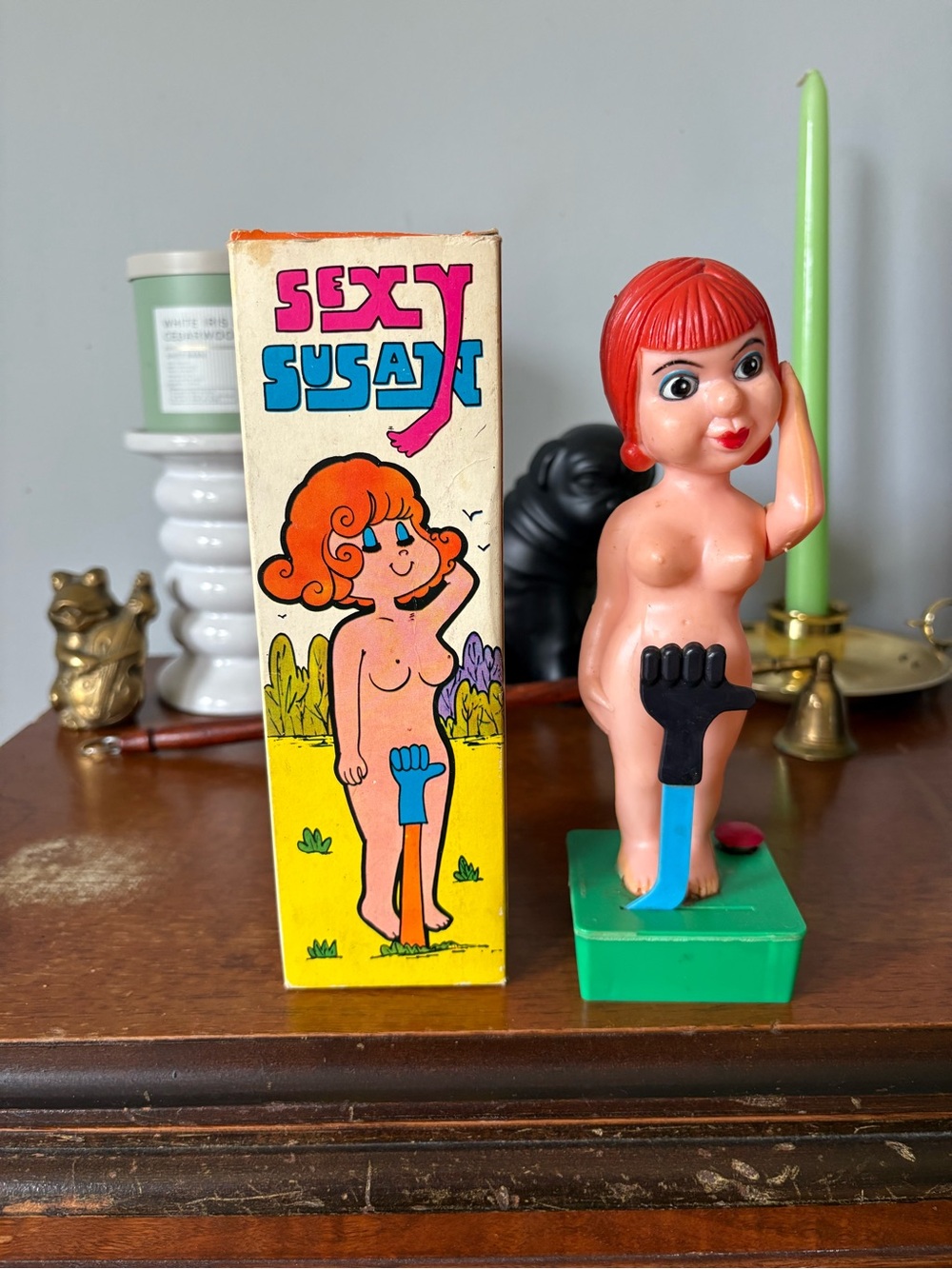 Vintage Novelty Sexy Susan - Picture 2 of 2